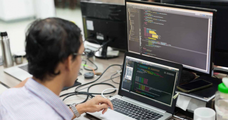 Engenheiros de software, cibersegurança, sistemas e cloud são os profissionais de TI mais bem pagos em Portugal