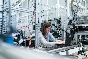 Geração STEM .PT tem bolsas de 5 mil euros para apoiar o talento feminino nas áreas da ciência e tecnologia