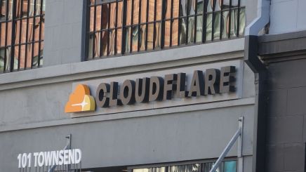 Cloudflare despede 20% e junta-se à vaga de cortes na era da IA