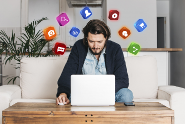 Empresas consultam cada vez mais as redes sociais dos candidatos antes de contratar